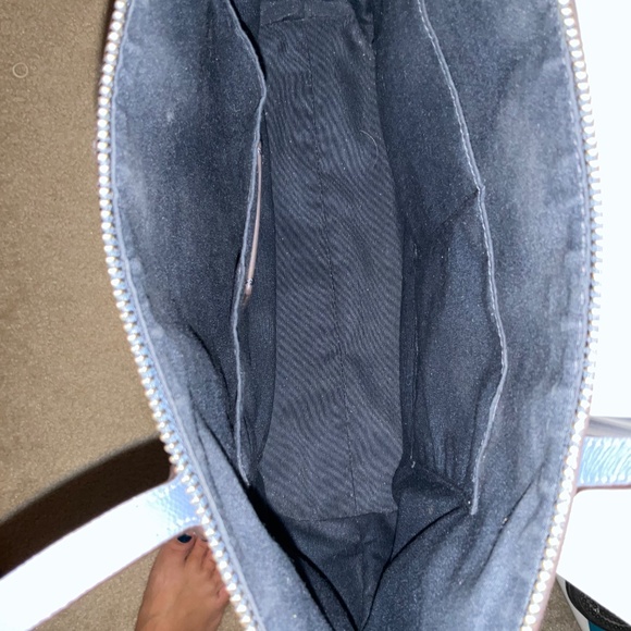 Coach shoulder bag with zipper close - Picture 4 of 4